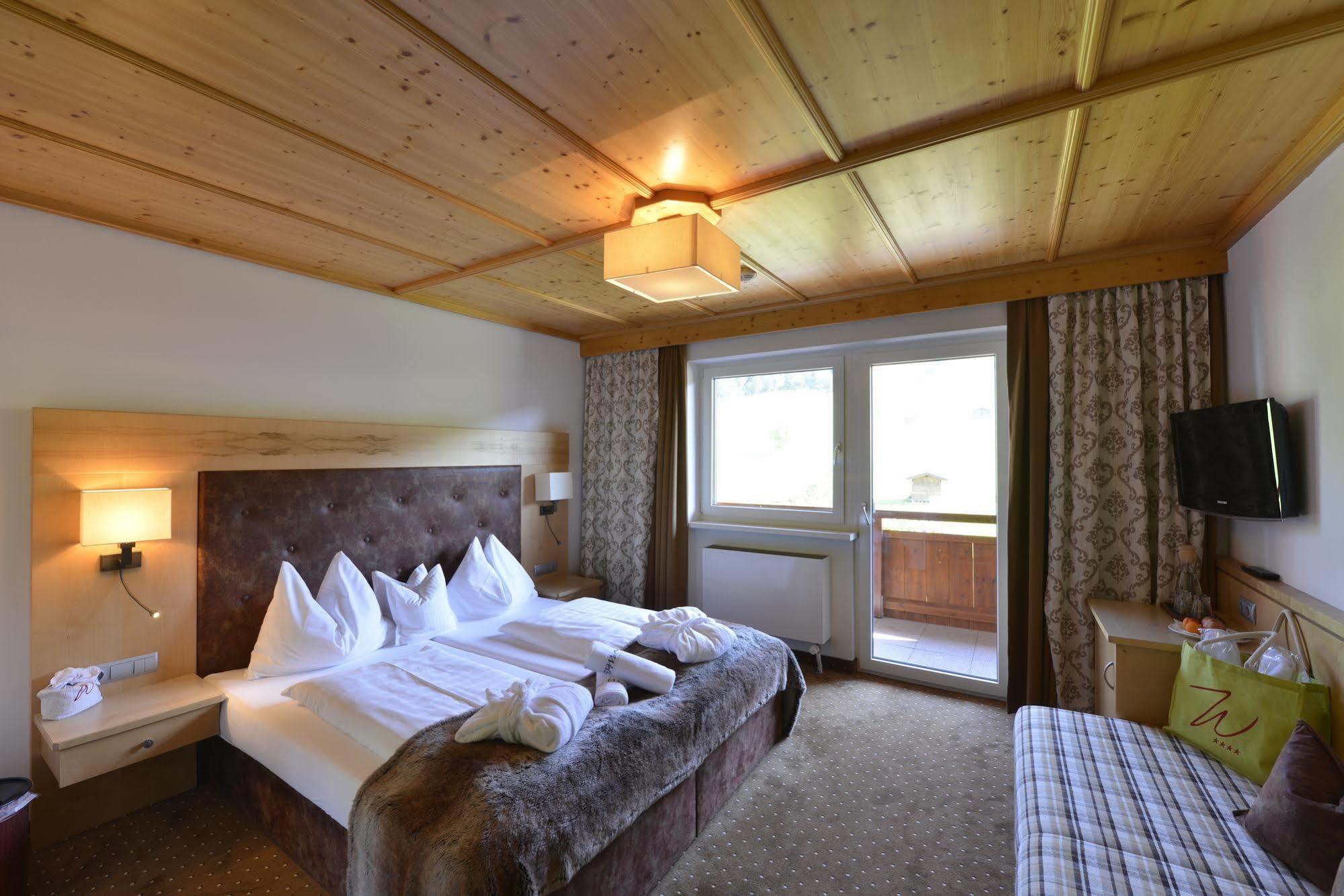 Hotel & Alpin Lodge Der Wastlhof Niederau Eksteriør bilde