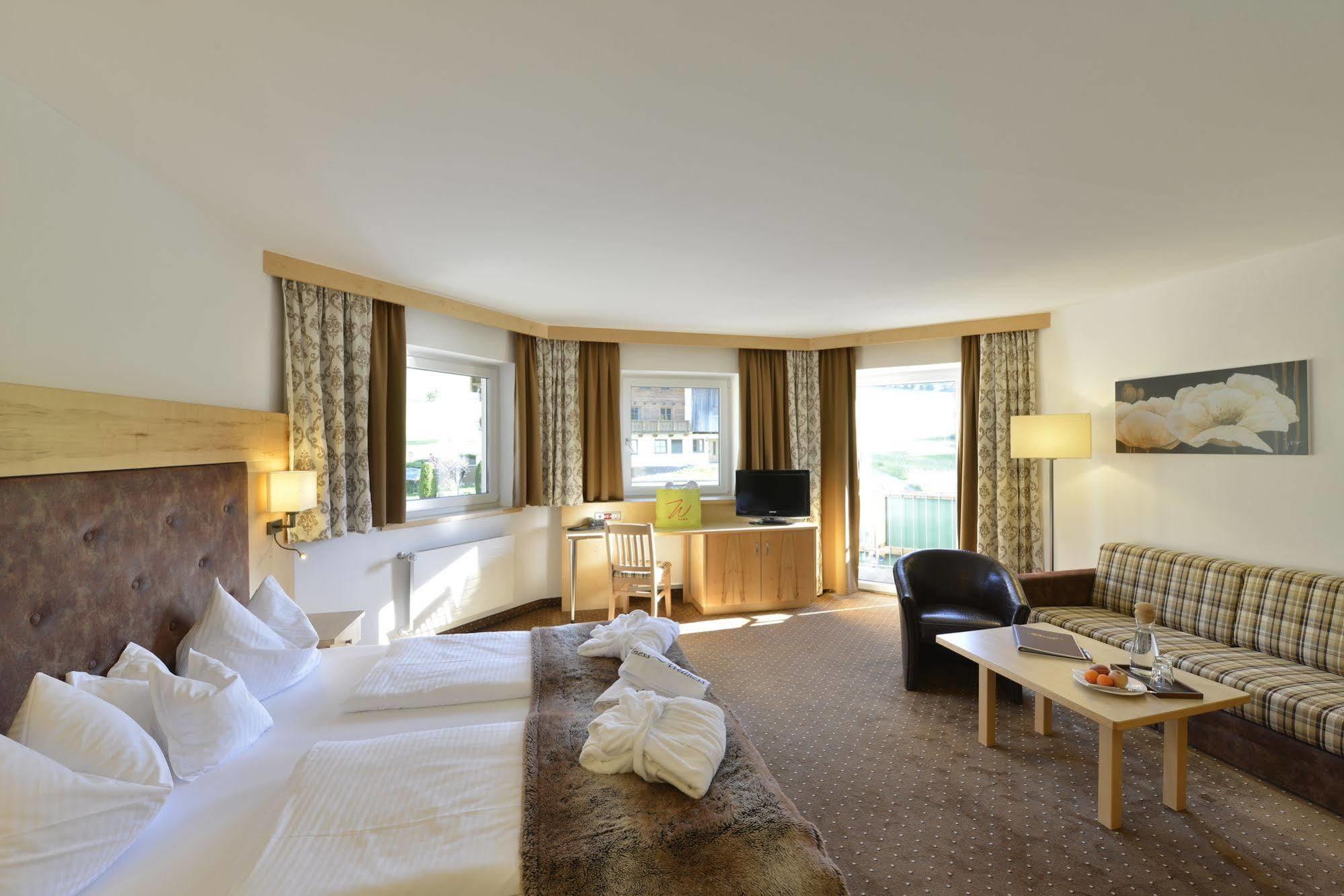 Hotel & Alpin Lodge Der Wastlhof Niederau Eksteriør bilde
